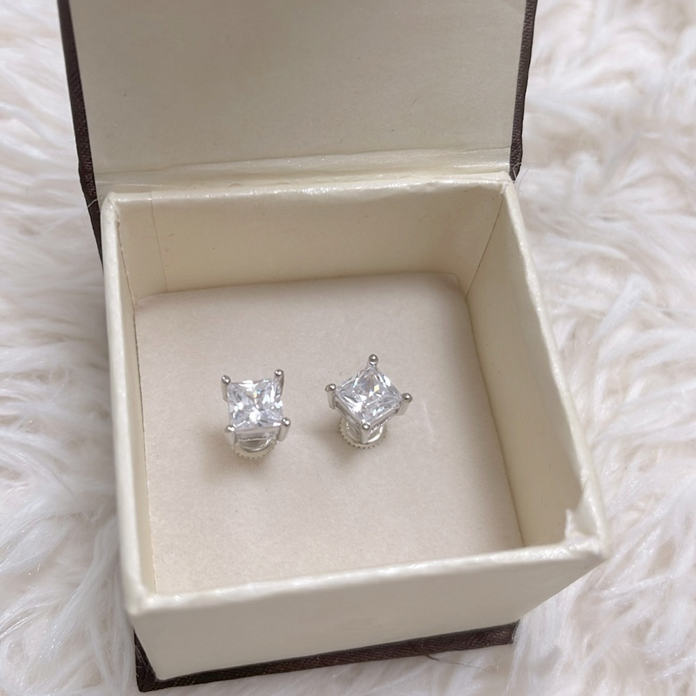 Square-Cut Cubic Zirconia Stud Earrings – Classic Sterling Silver Setting